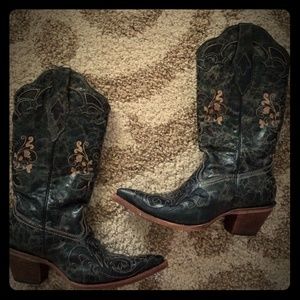 Corral boots